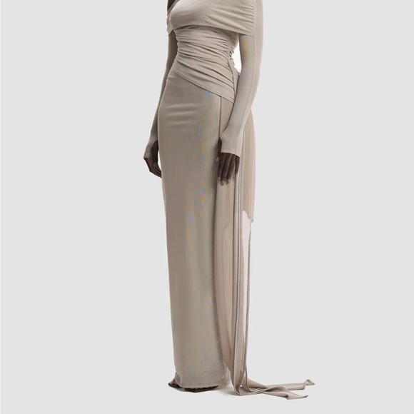 BBX BRAND Off-Shoulder Dress - Picture 3 of 9